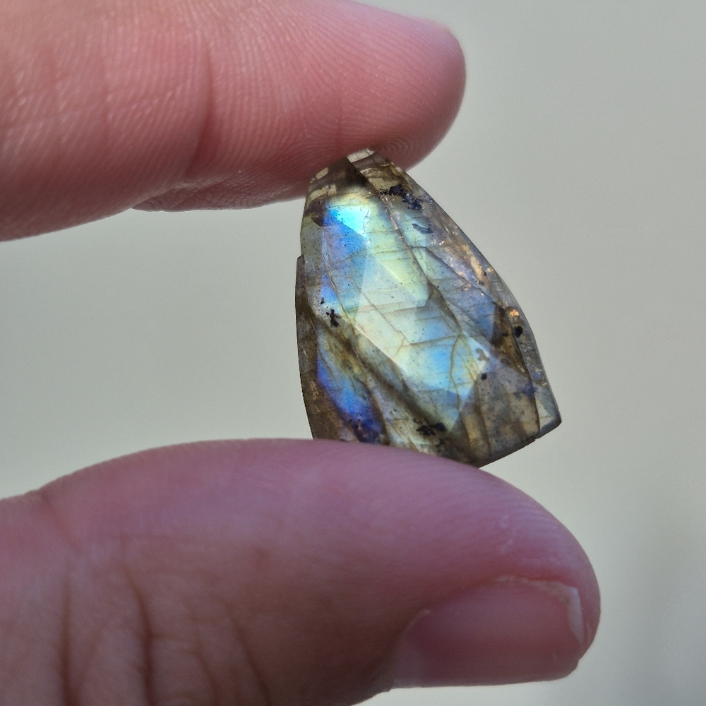 Natural Labradorite - Picture 11 of 11